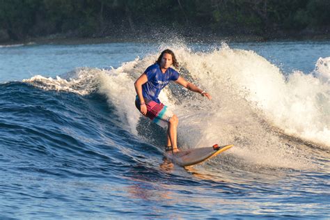 surfing in Tagalog .